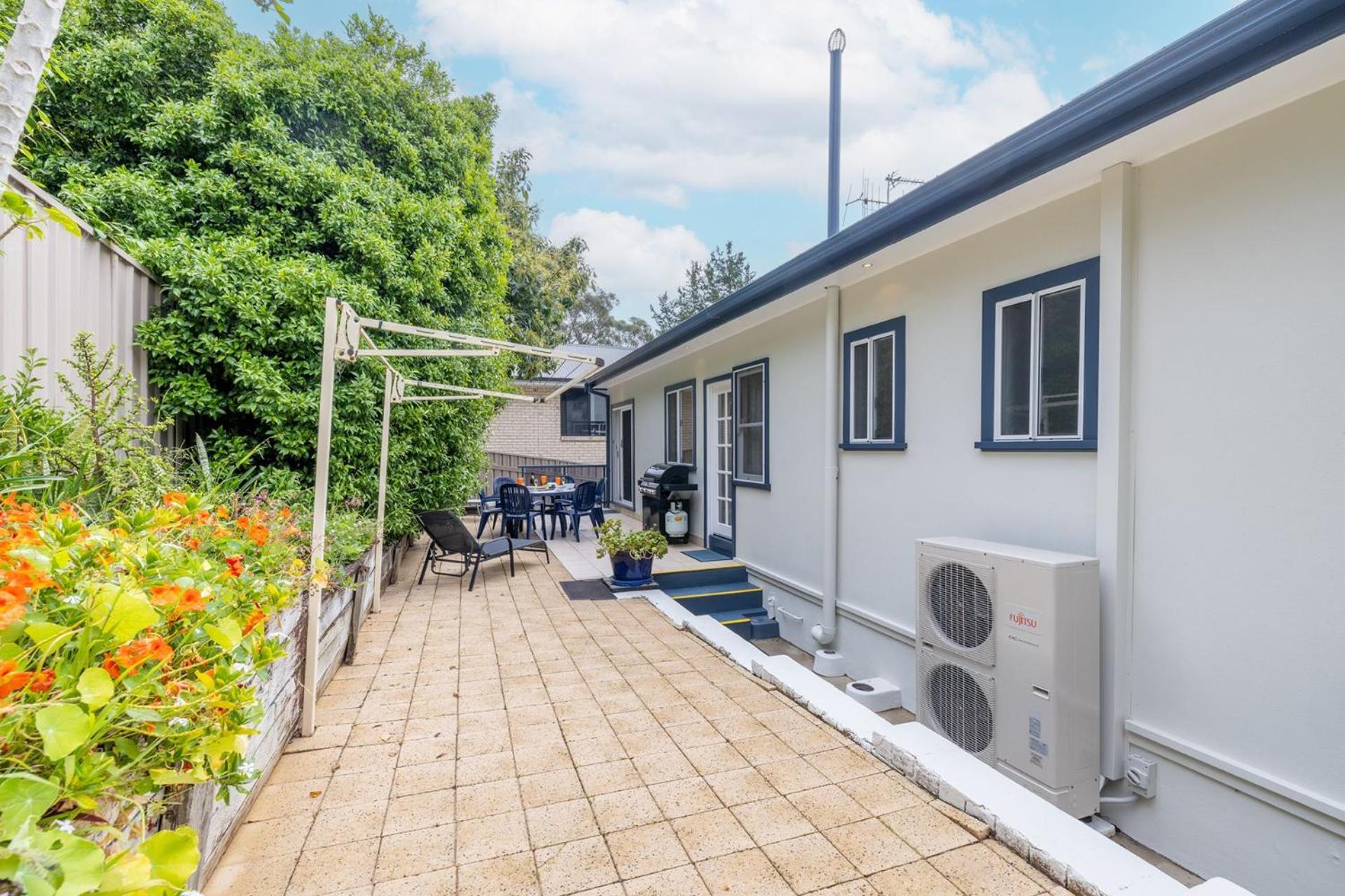 Mon Reve 4a Tallean Road Three Bedroom With Wi-fi, Air Conditioning Holiday home *
